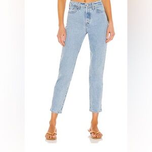 Levi’s Wedgie Icon Tango Talks Clean Hem